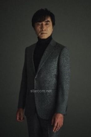 李晨晒哥斯拉Labubu引领潮玩收藏新趋势